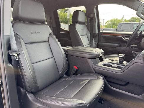 Used 2025 GMC Sierra 1500 Denali AWD/4WD image 11
