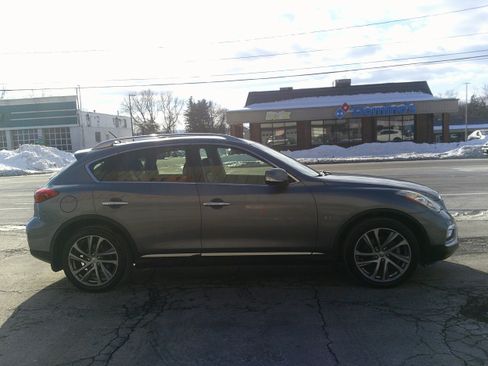 Used 2017 INFINITI QX50 AWD w/ Technology Package image 9