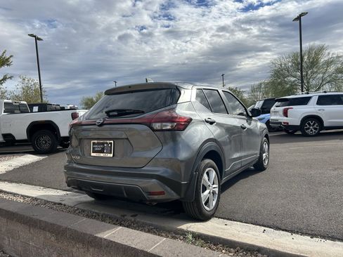 Used 2024 Nissan Kicks S image 3