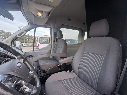 Used 2016 Ford Transit 150 XLT image 12