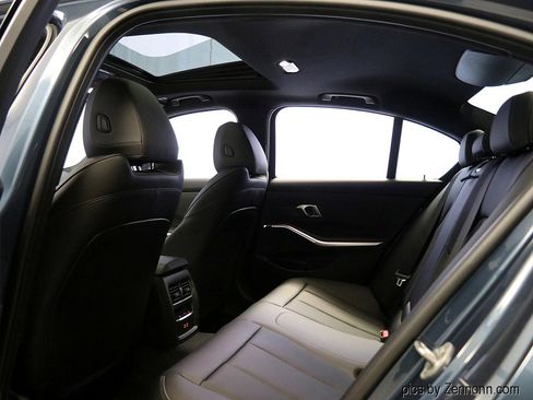 Used 2025 BMW 330i xDrive Sedan w/ Premium Package image 13