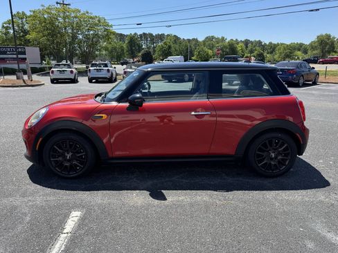 Used 2016 MINI Cooper 2-Door Hardtop FWD image 4