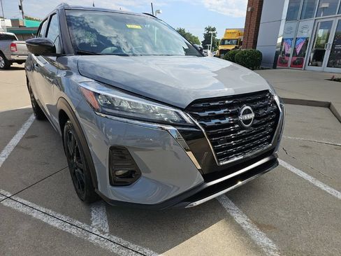 Used 2024 Nissan Kicks SR w/ SR Premium Package FWD image 6