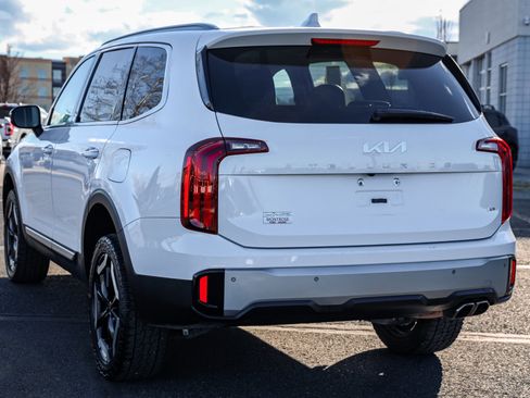 Used 2023 Kia Telluride S AWD/4WD image 6