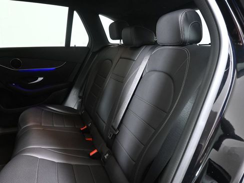 Used 2022 Mercedes-Benz GLC 300 4MATIC image 4