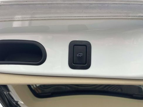 Used 2016 Toyota Highlander Limited image 51