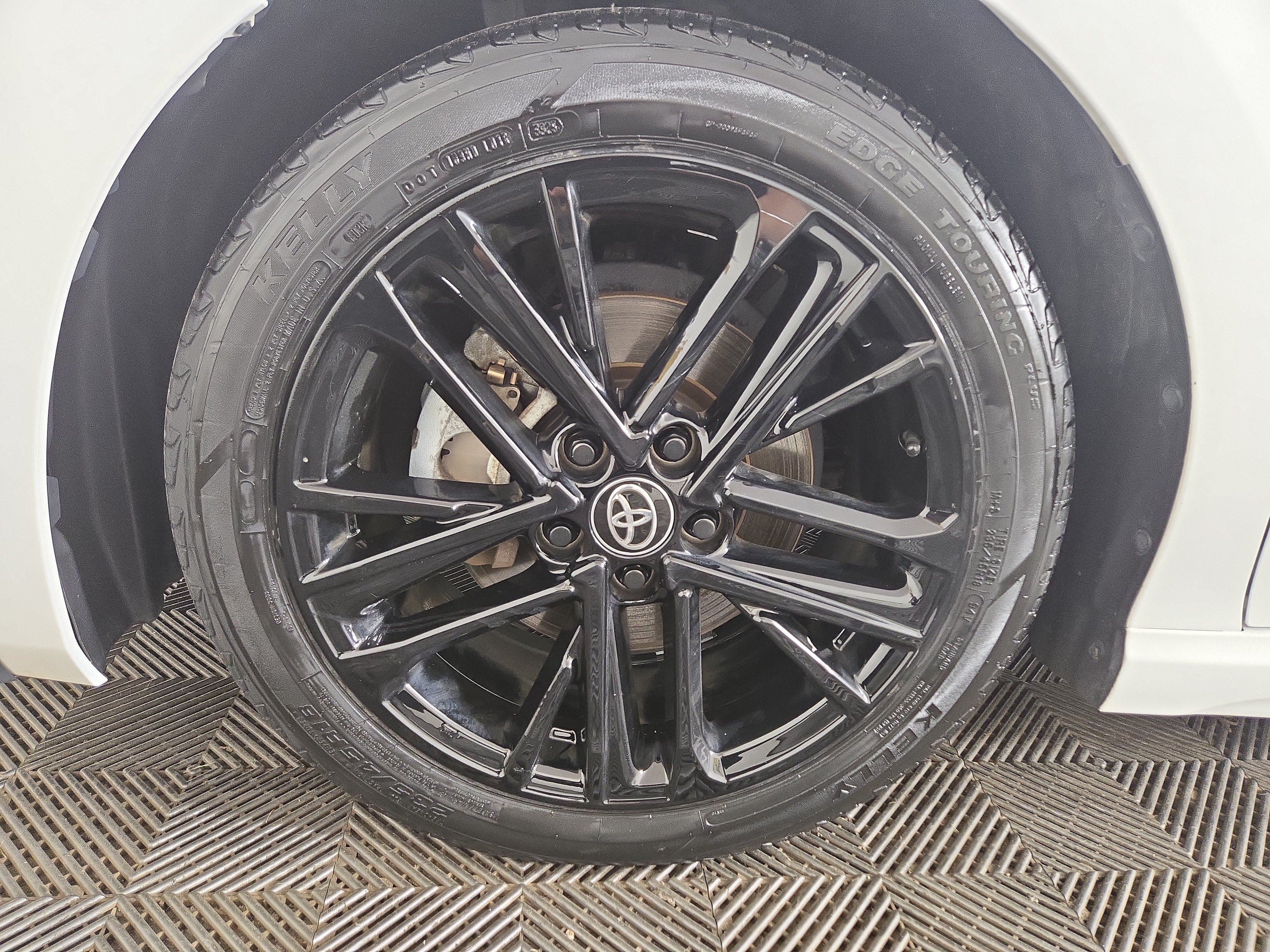 Used 2025 Toyota Camry SE FWD image 32