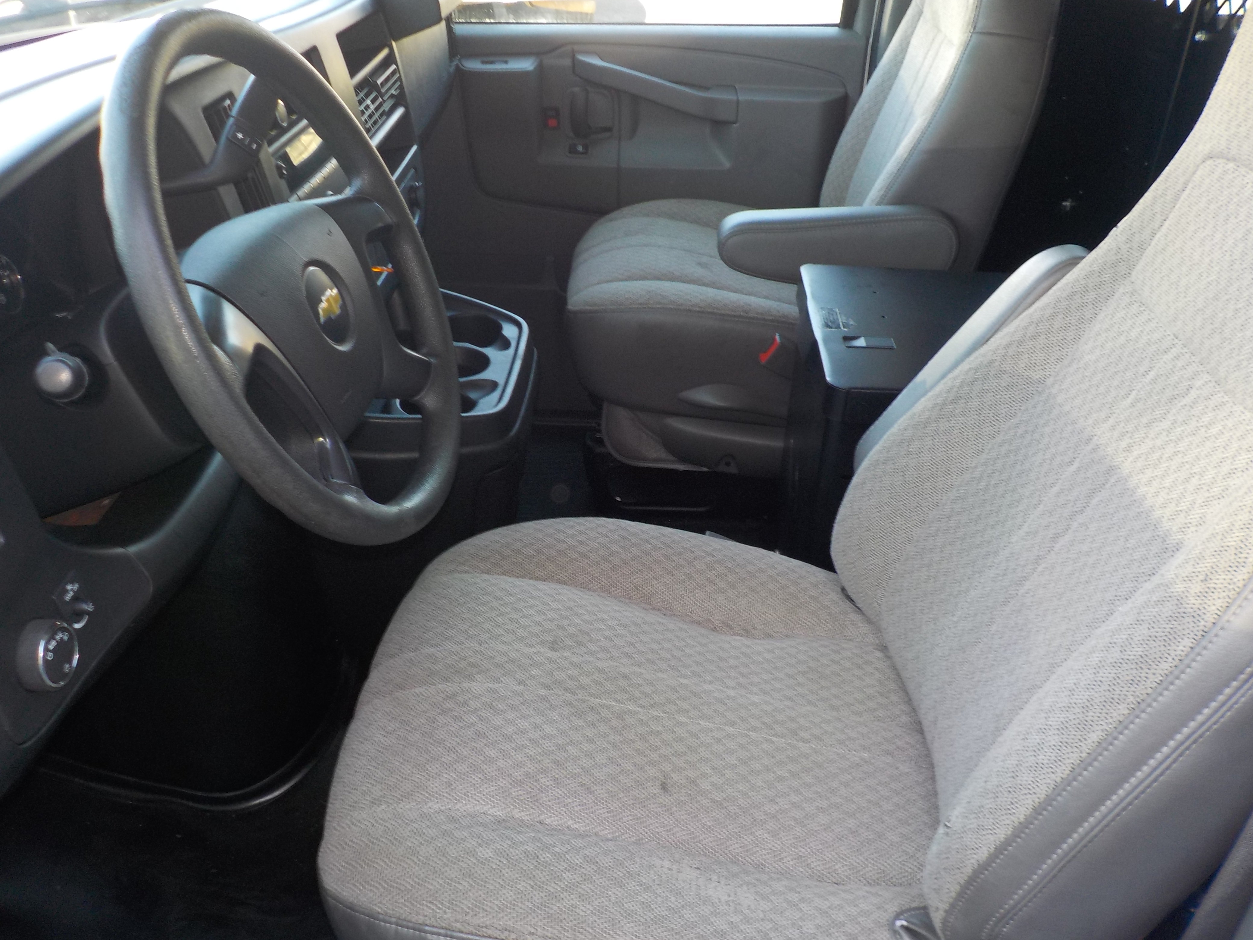 Used 2016 Chevrolet Express 2500 w/ Cold Climate Package RWD image 14