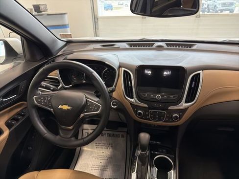 Used 2024 Chevrolet Equinox Premier AWD/4WD image 24