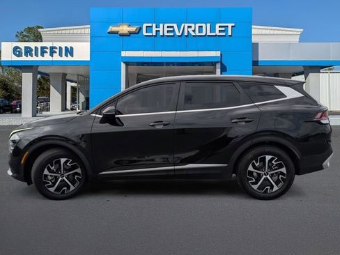 Used 2025 Kia Sportage EX FWD image 10