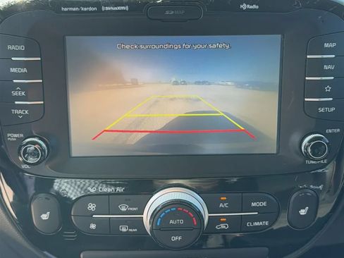 Used 2018 Kia Soul ! w/ Tech Package FWD image 16