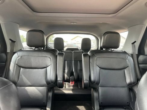 Used 2022 Ford Explorer Limited w/ Class IV Trailer Tow Package AWD/4WD image 35