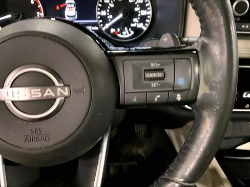 Used 2023 Nissan Rogue SL AWD/4WD image 25