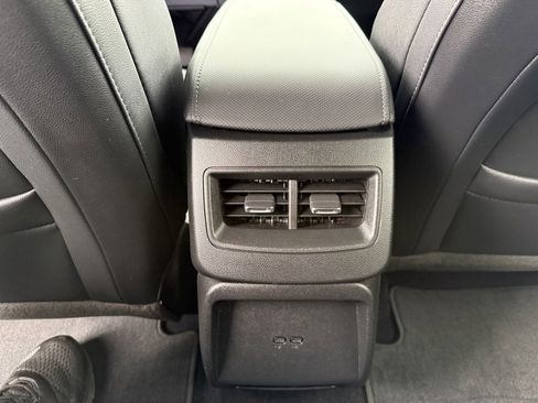 Used 2024 Chevrolet Equinox EV RS image 29