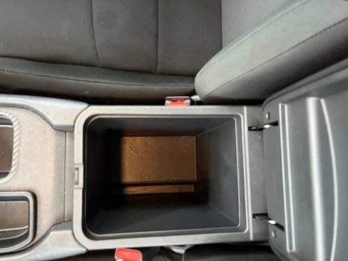 Used 2025 Nissan Sentra S FWD image 27
