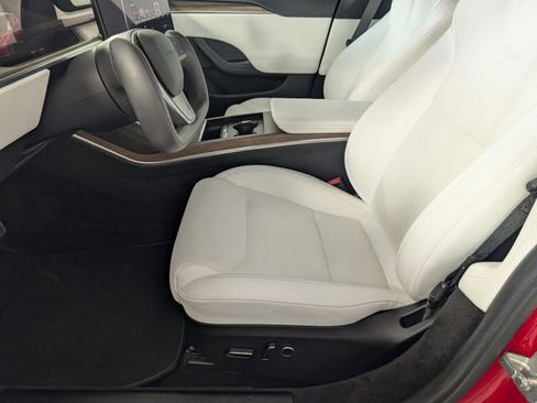 Used 2023 Tesla Model S Standard Range image 11