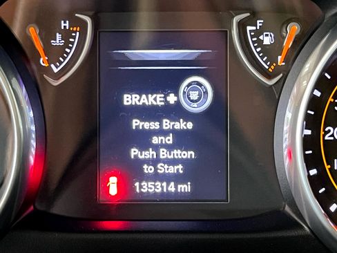 Used 2018 Jeep Wrangler Unlimited Sport S image 31