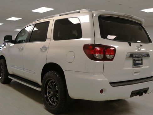 Used 2020 Toyota Sequoia Platinum image 9