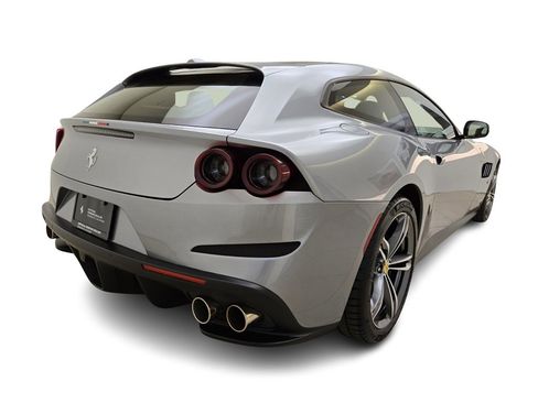 Used 2017 Ferrari GTC4Lusso image 7