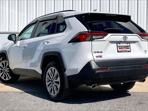 Used 2023 Toyota RAV4 XLE Premium AWD/4WD image 15
