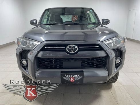 Used 2023 Toyota 4Runner SR5 Premium w/ Moonroof Package image 2