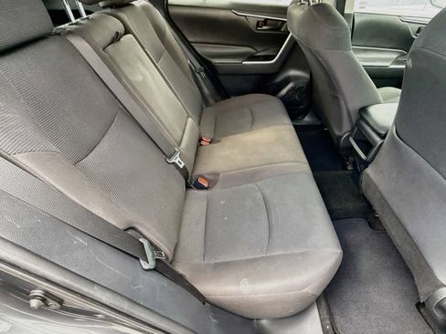Used 2020 Toyota RAV4 LE w/ Carpet Mat Package FWD image 28