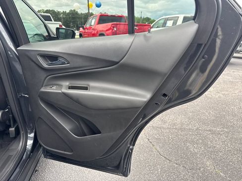 Used 2023 Chevrolet Equinox LT w/ LPO, Floor Liner Package FWD image 17