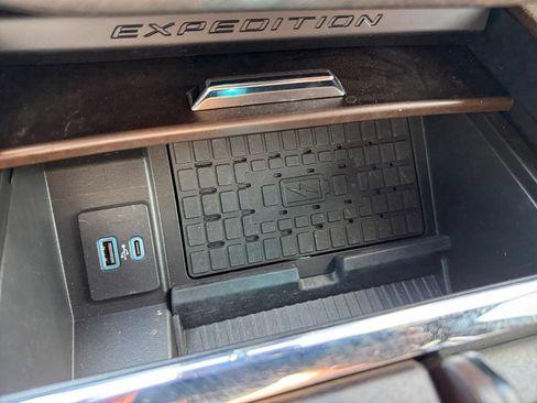 Used 2023 Ford Expedition King Ranch AWD/4WD image 20