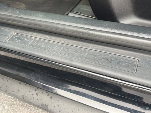 Used 2015 Ford Mustang Coupe image 32