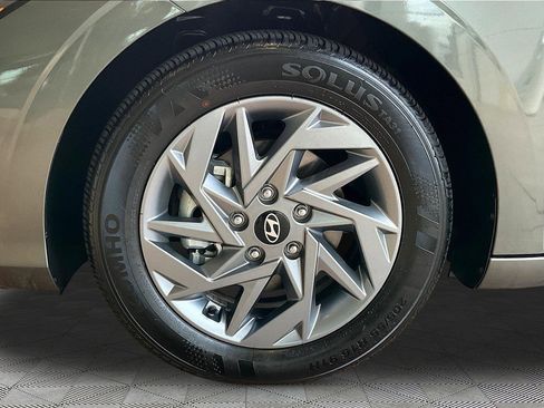 Used 2024 Hyundai Elantra SEL FWD image 31