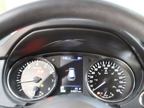 Used 2020 Nissan Rogue SV AWD/4WD image 18