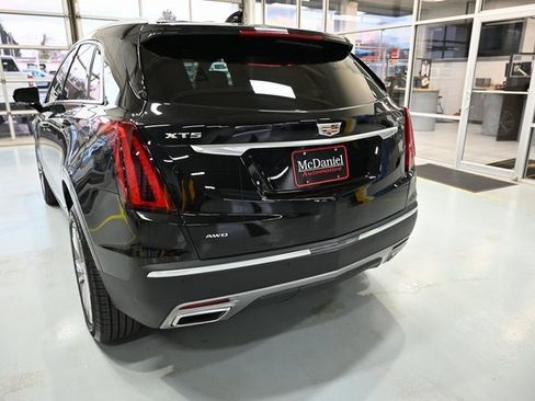 Used 2025 Cadillac XT5 Premium Luxury image 6