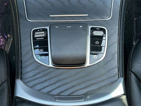 Used 2020 Mercedes-Benz GLC 300 GLC 300 image 21