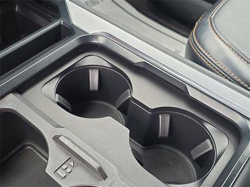 Used 2024 Ford F250 Platinum w/ FX4 Off-Road Package image 28