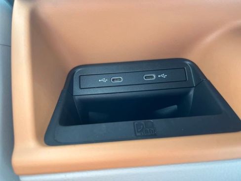 New 2025 Volkswagen ID. Buzz 1st Edition image 15