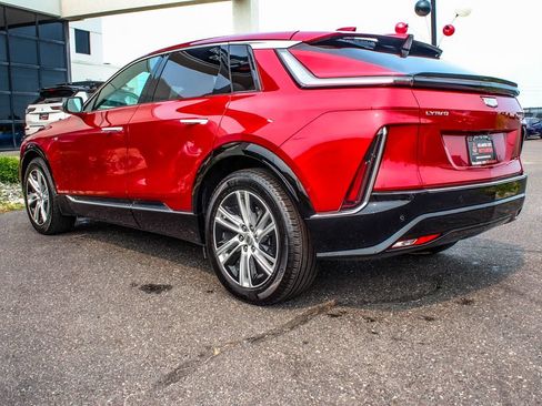 Used 2024 Cadillac Lyriq Tech w/ Driver Assist Package AWD/4WD image 4