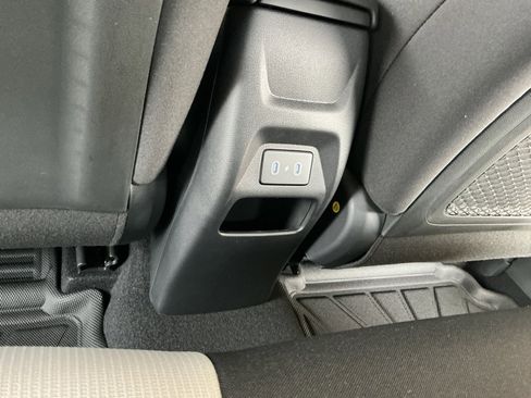 Used 2026 Hyundai Venue SEL FWD image 12