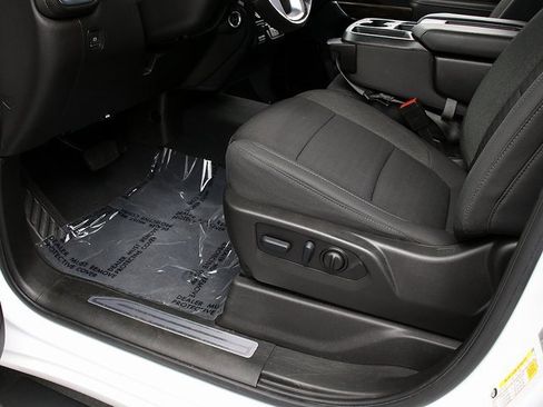 Used 2022 GMC Sierra 3500 SLE w/ SLE Convenience Package image 23