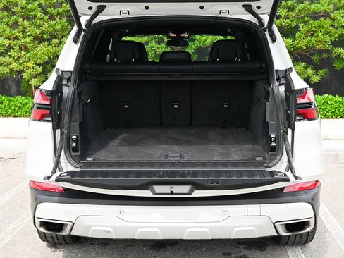 Used 2024 BMW X5 sDrive40i w/ Premium Package RWD image 9