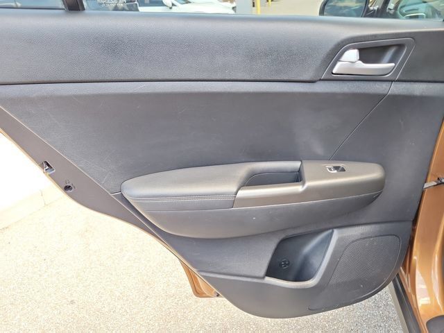Used 2019 Kia Sportage LX FWD image 15