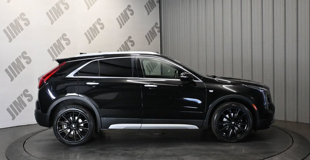 Used 2023 Cadillac XT4 Premium Luxury w/ Technology Package FWD image 4