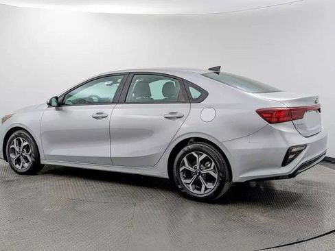 Used 2021 Kia Forte LXS FWD image 5
