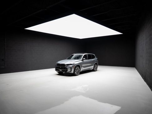 Used 2024 BMW X5 sDrive40i w/ Executive Package image 88