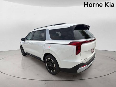 New 2026 Kia Carnival EX FWD image 5