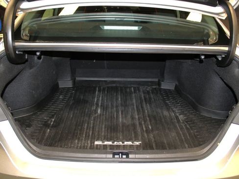 Used 2020 Toyota Camry LE image 27