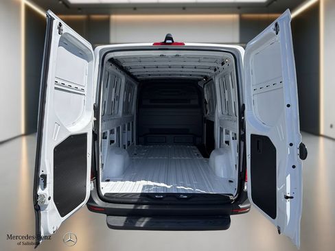 New 2026 Mercedes-Benz Sprinter 2500 image 14