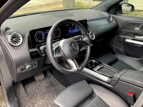 Certified 2025 Mercedes-Benz GLA 250 image 13