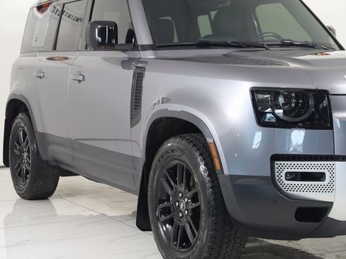 Used 2023 Land Rover Defender 110 SE image 47