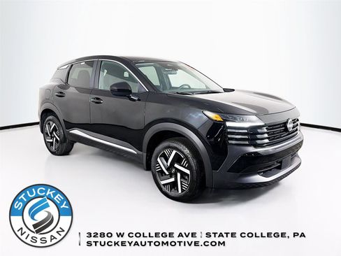 Used 2025 Nissan Kicks SV FWD image 1