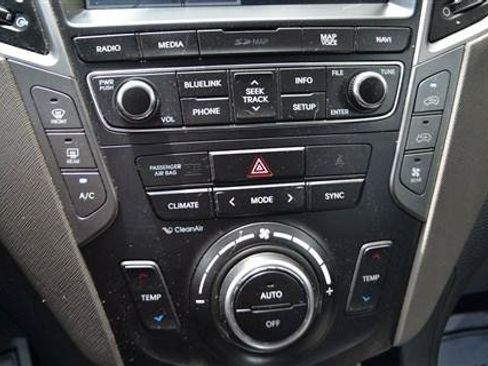 Used 2017 Hyundai Santa Fe Limited w/ Cargo Package AWD/4WD image 17